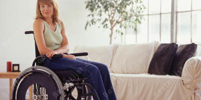 vrouw in een rolstoel films