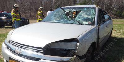 door een voorruit gegooid films