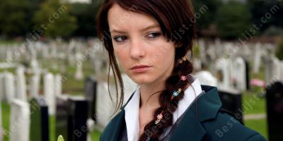 volwassen actrice die tienermeisje speelt films