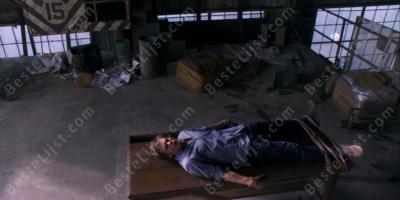 vastgebonden aan een tafel films