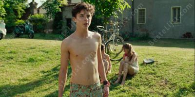 jongen met ontbloot bovenlijf films