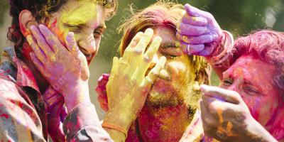 holi films