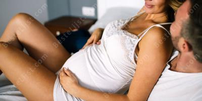 seks met een zwangere vrouw films