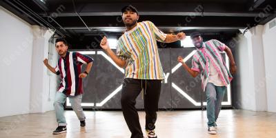 man danst met een man films